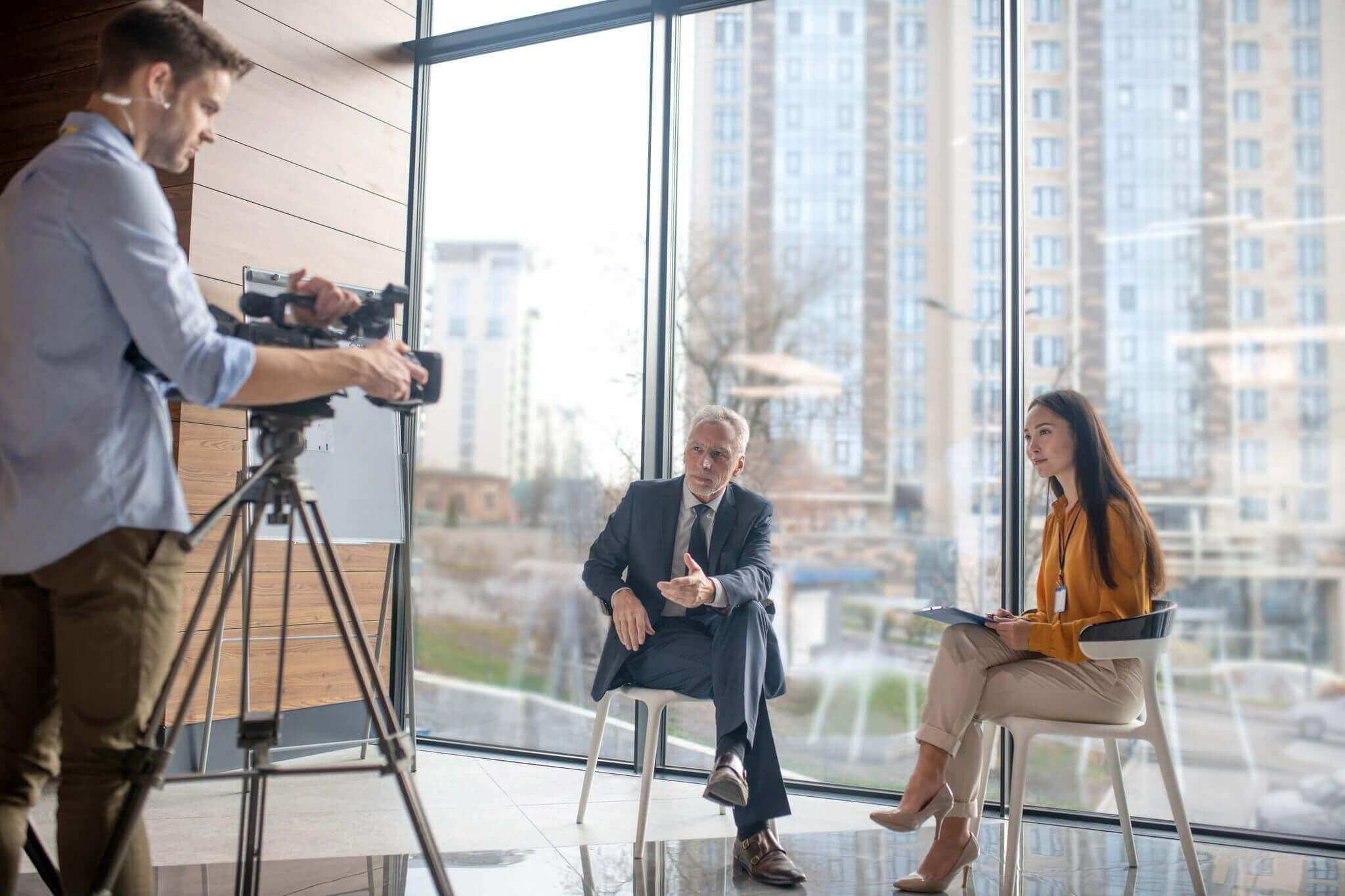Stratégie de communication digitale avec une vidéo corporate Notre agence vidéo pour entreprises vous accompagne dans l'amélioration de votre communication avec du contenu audiovisuel qualitatif