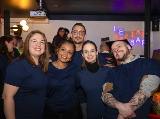 Captation événement team building accueil partenaires Paris 2026 — Mazette Studio